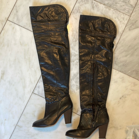Pour la Victoire, women’s 6, dark brown leather, over the knee stacked heel boot